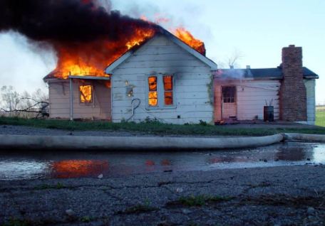 梦见自己的房子着火了