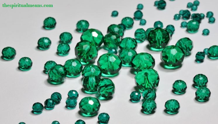 Green beads color