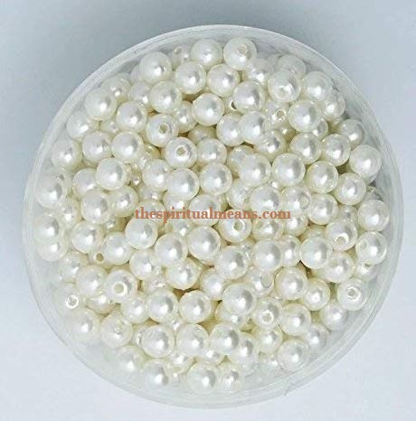 White beads color